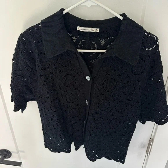 Crochet-Style Mosaic Tile Polo Black Shirt Medium Abercrombie & Fitch - Picture 2 of 4